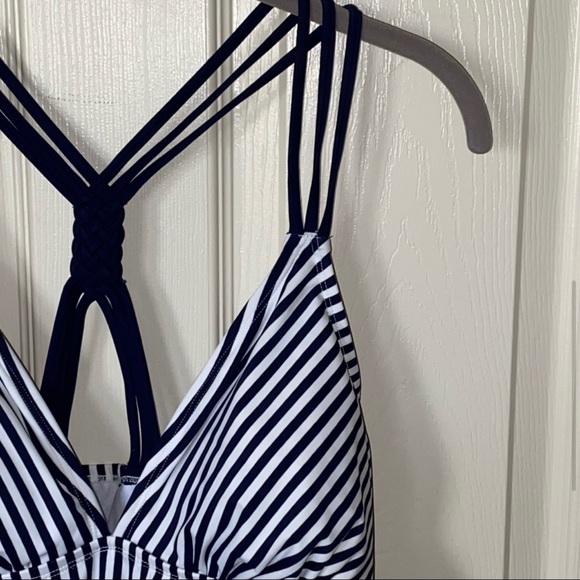 Maternity swimsuit - Picture 5 of 9